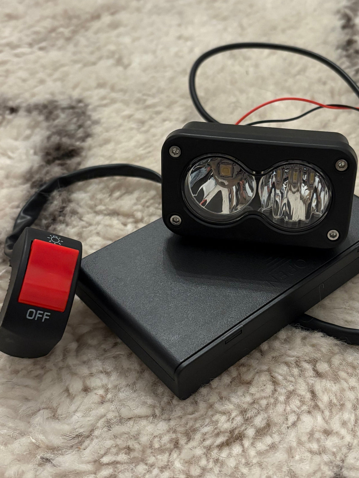 Battery-Powered Baja Light with On and Off Switch